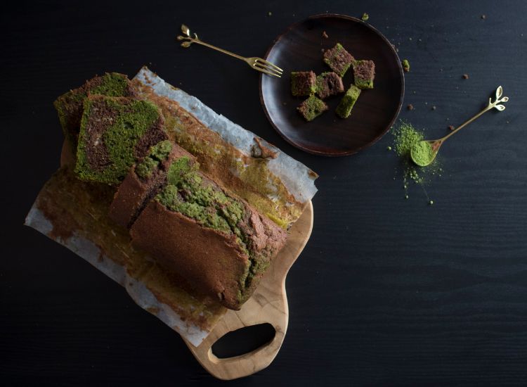 Cake marbré au matcha et au chocolat
